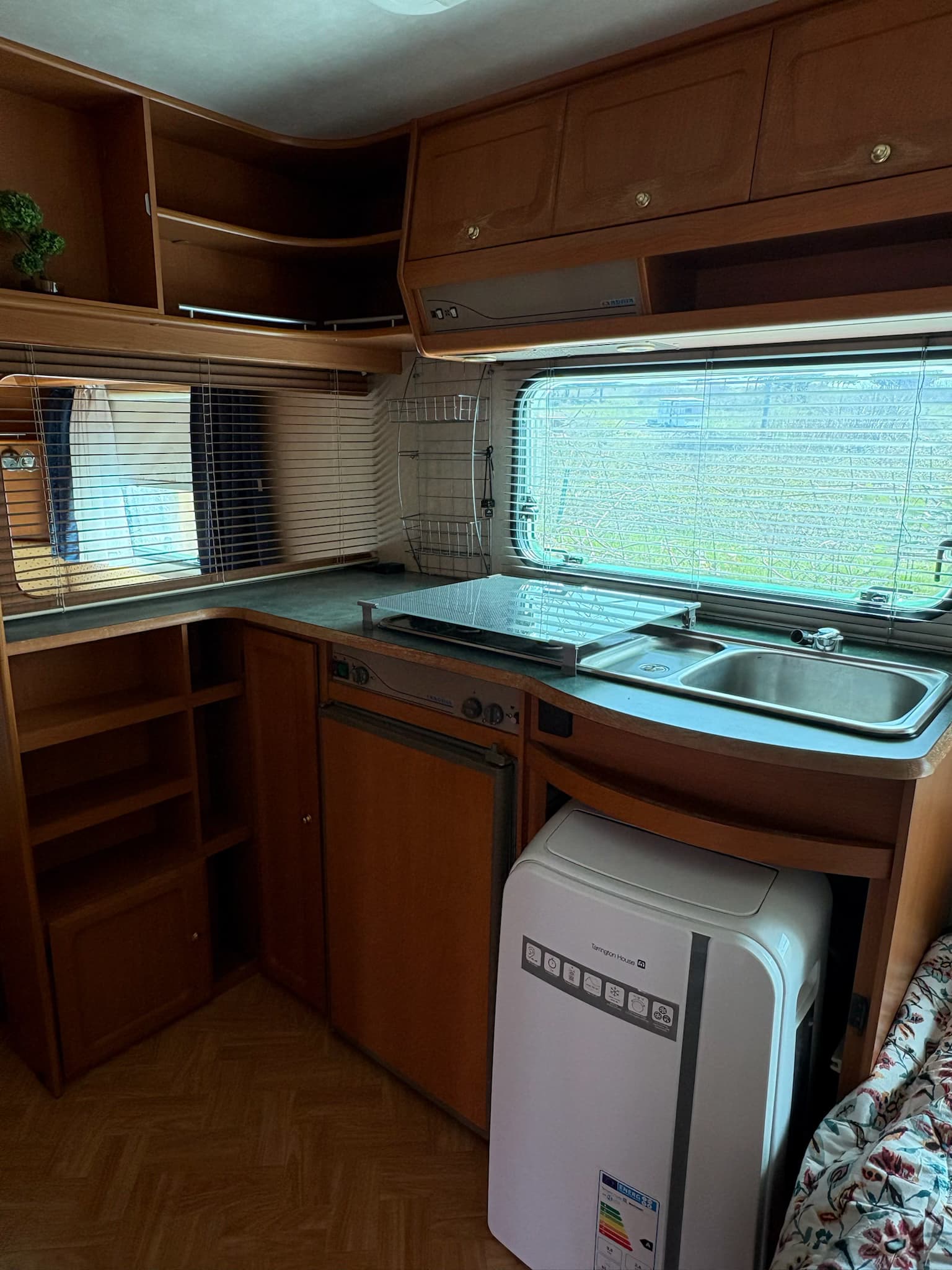 Спалнята на Elysium I — общ план